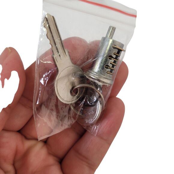 Prime-Line C 1032 Keyed Sliding Glass Door Keyed Wood Handle Set - Picture 8 of 10